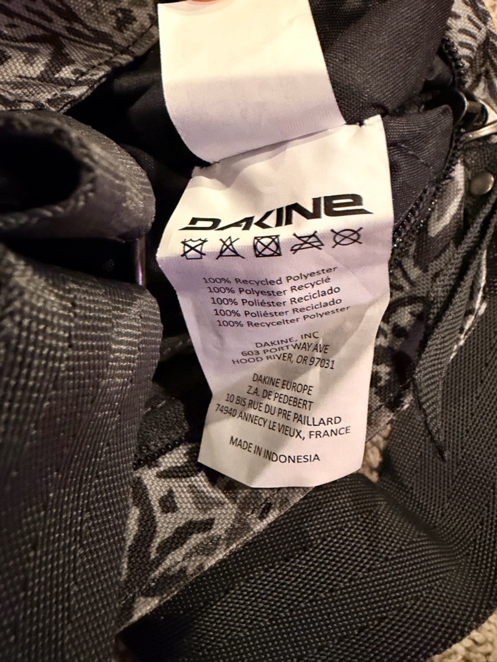 Dakine Grey Floral Messenger Crossbody Bag - Picture 4 of 6